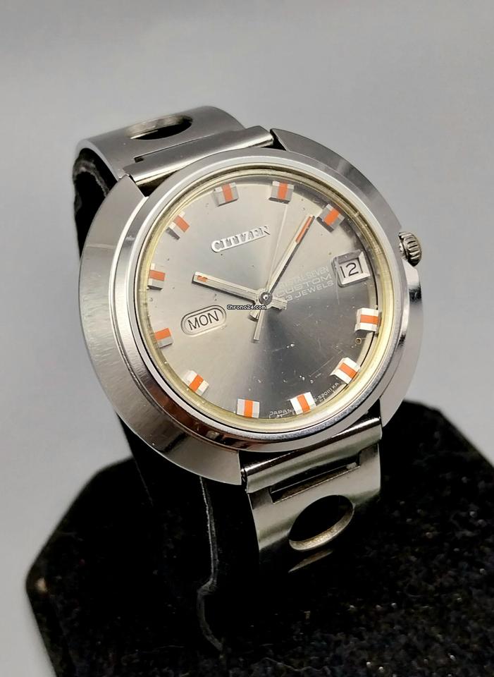 Citizen Crystal Seven Custom UFO October 1968 Mens Day Date