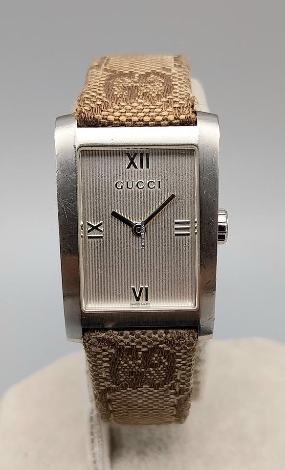 Gucci GG 8600J Canvas Leather Quartz Swiss Ladies Watch